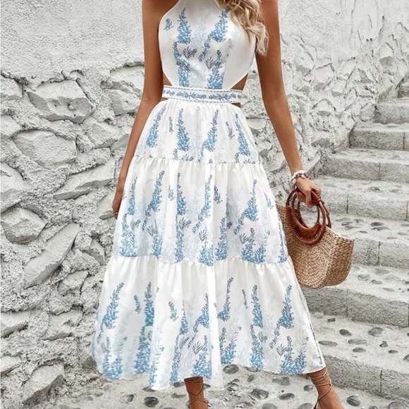 Summer Maxi cutout Dress - Picture 4 of 4